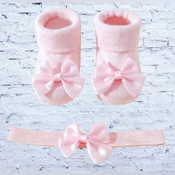 Adorable Pink Baby Booties & Headband Set with Bows and Skid Proof Bottoms. NEW - Picture 1 of 5